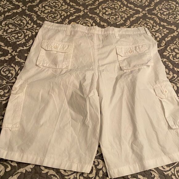 Free Planet Shorts  - Picture 4 of 4